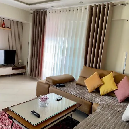 Queen Isabella Premium Hotel Vlore Exterior photo