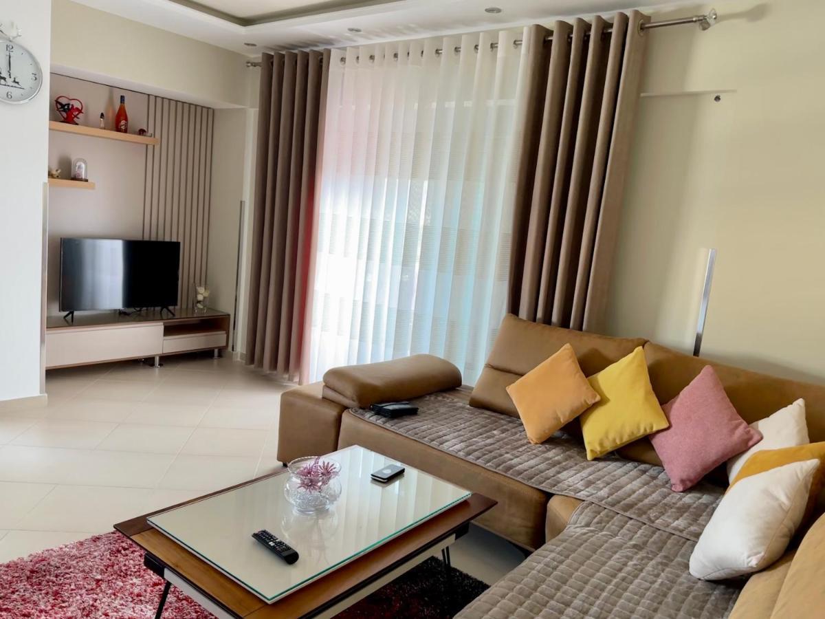 Queen Isabella Premium Hotel 4*